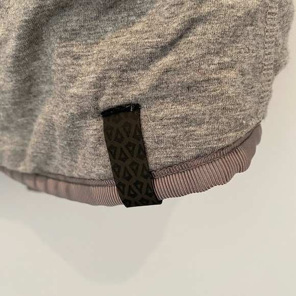 Reversible ivivva Sherpa vest size 12 - Picture 4 of 5